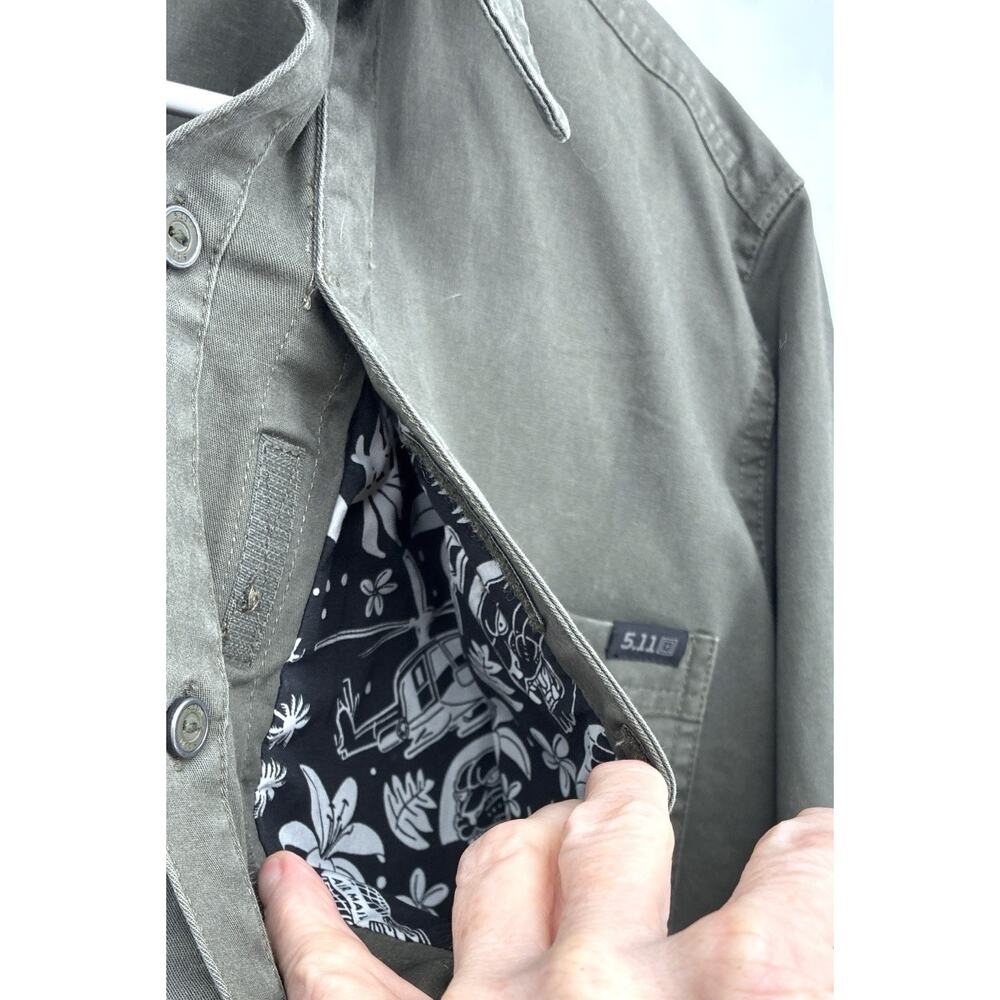 5.11 Tactical Series MED Mens Long Sleeve Button Down Shirt Army Grn 2 Chest Pkt - Picture 2 of 9
